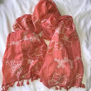 Spring pink scarf with flowers (and pom poms!)